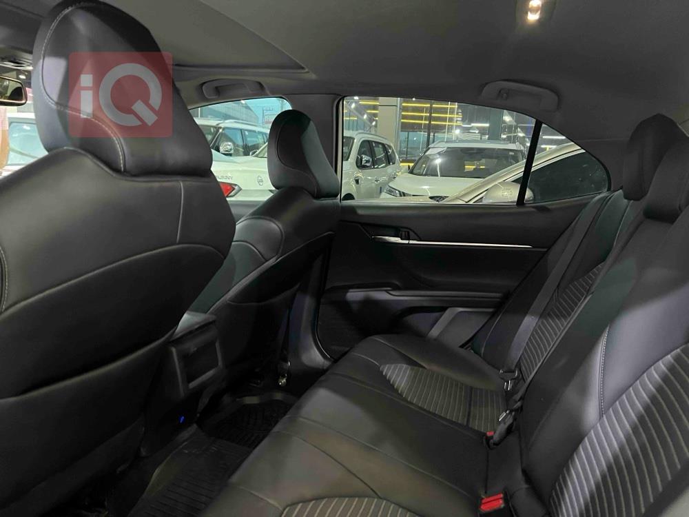 تۆیۆتا کامری